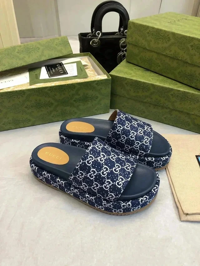 Trendy, fashionable, youthful, and refreshing. -17