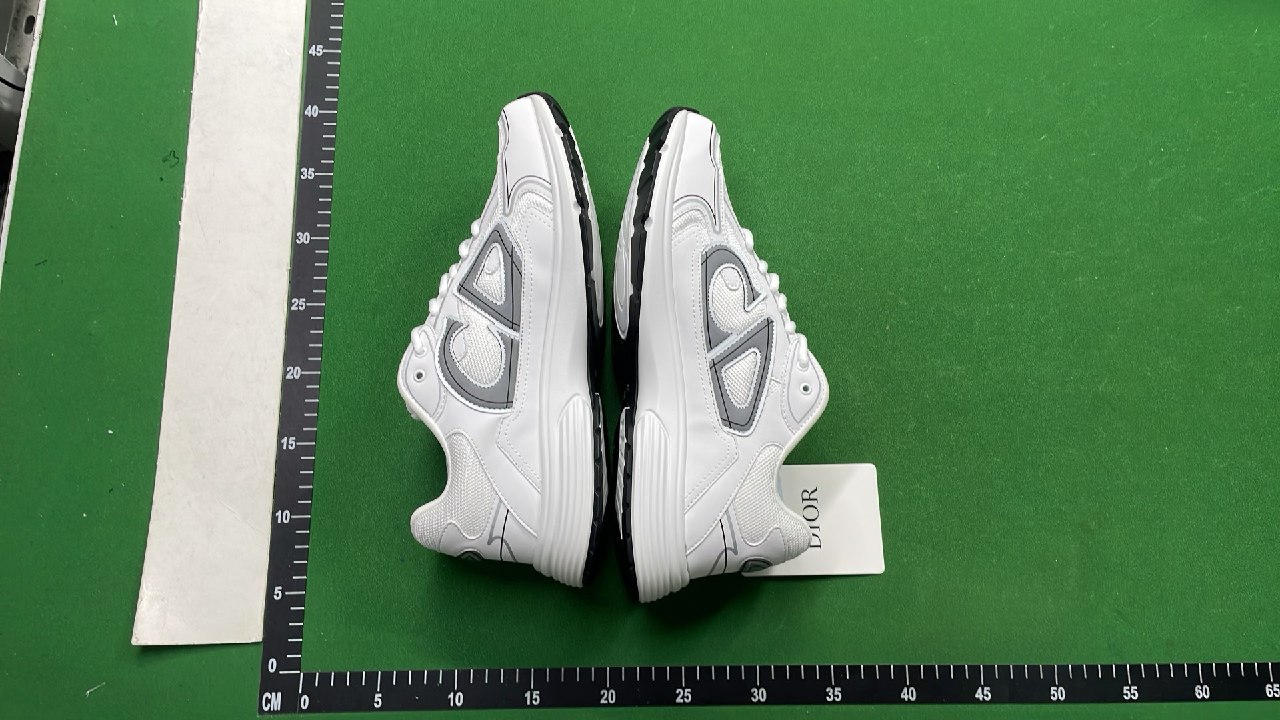 New Balance 990v5 Pink Running Shoes with Blue Sole -4