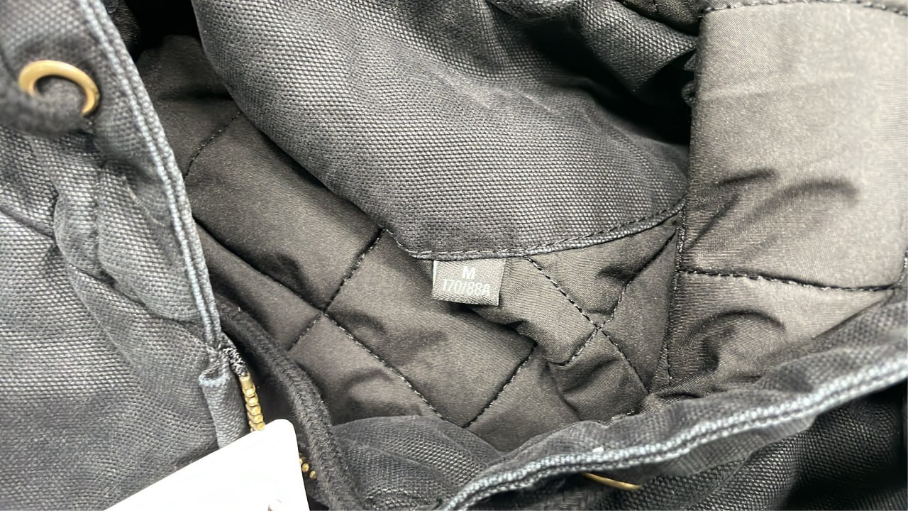 arhartt Workwear Jackets and Hoodies - High-Quality Outdoor Apparel  -4