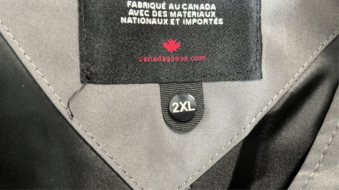 Canada Goose Women's Down Jacket with Fur Hood Winter Coat   -3