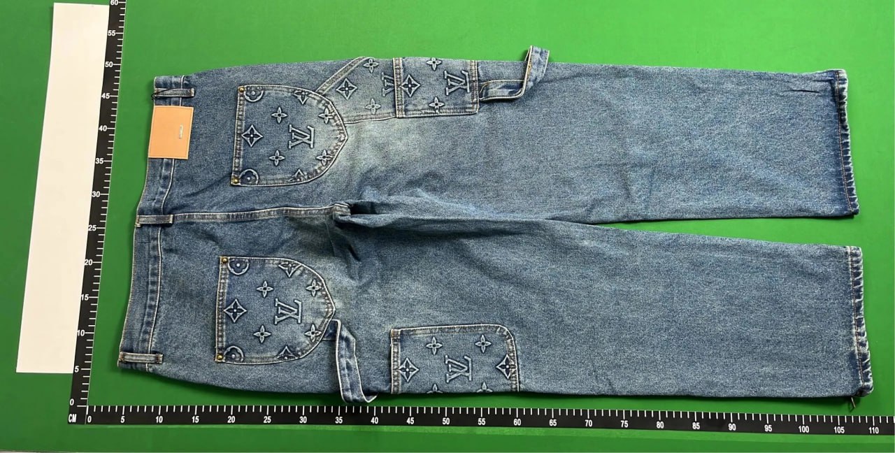 Louis Vuitton Jeans Pants  -2