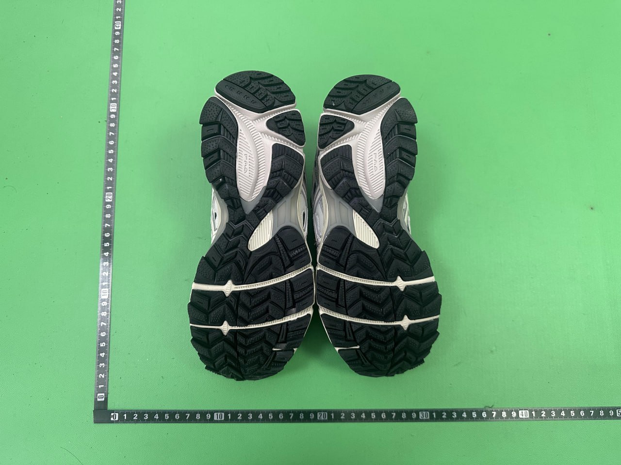 ZAsics Gel-Kahana 8 -3