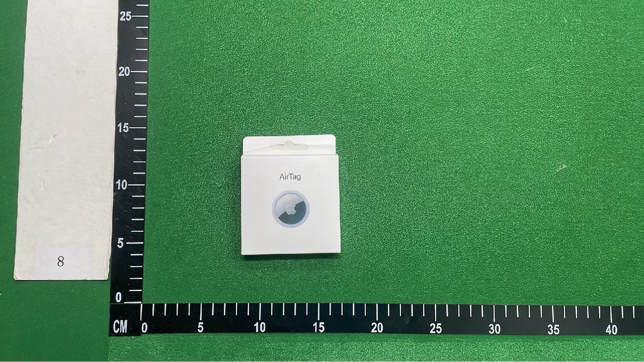  Apple AirTag - Compact Bluetooth Tracker for Key, Bag, and Luggage  -4