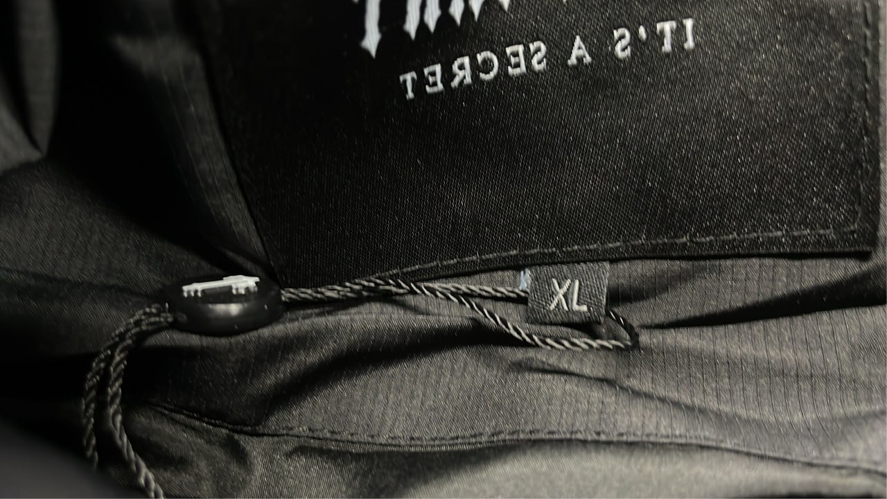 :Men's Black Quilted Down Vest - Lightweight and Warm  -4