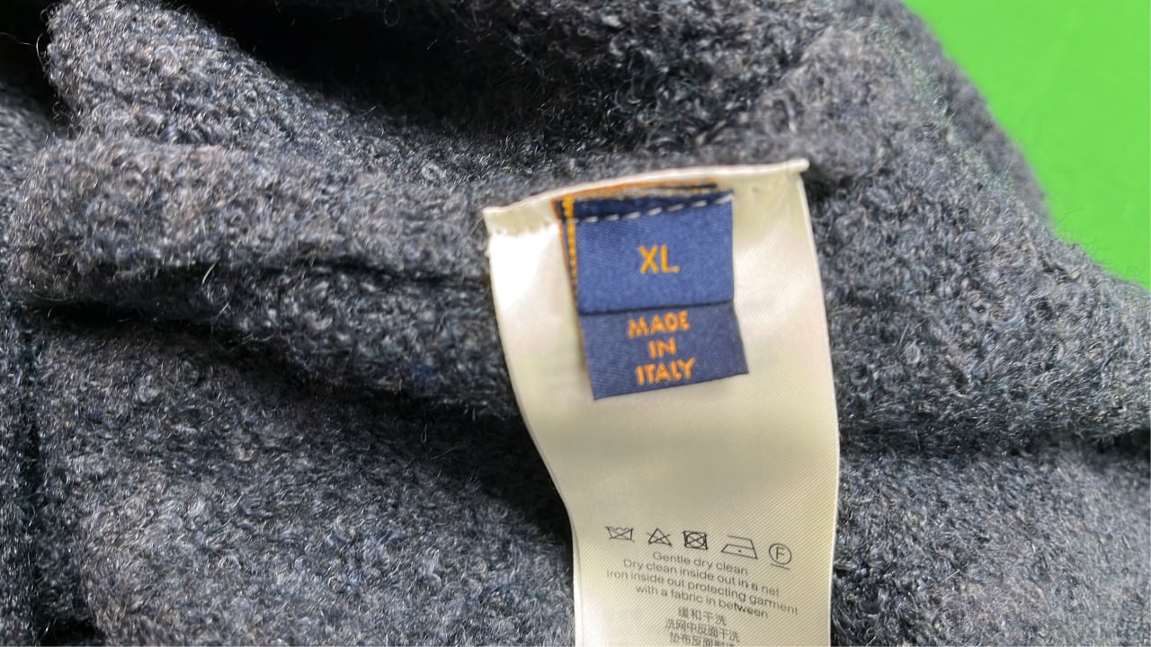 Men's Navy Blue Knit Sweater with Logo Design #Men's #Sweaters   -4