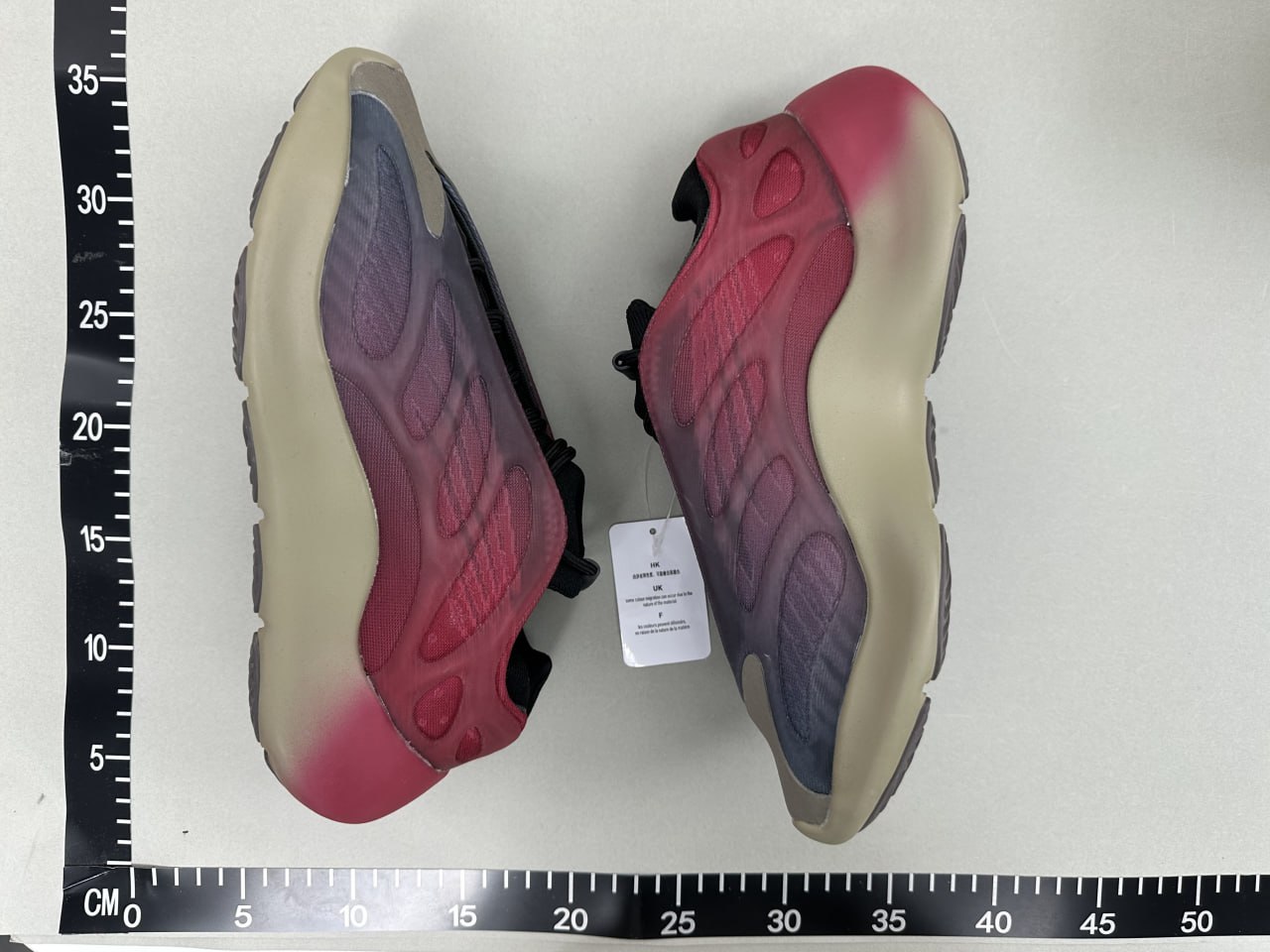 Adidas Yeezy 700  -2