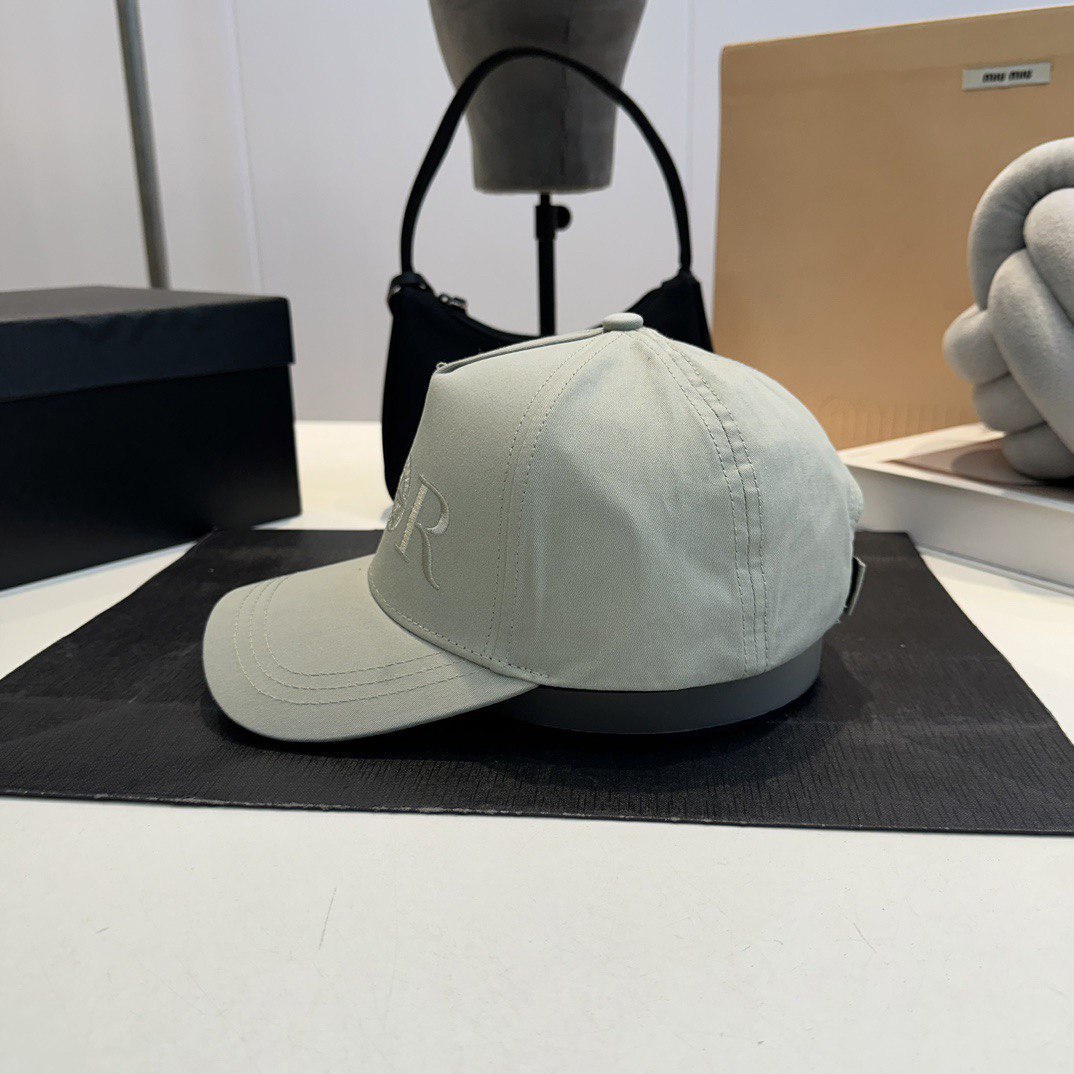 Dior Cap  -2
