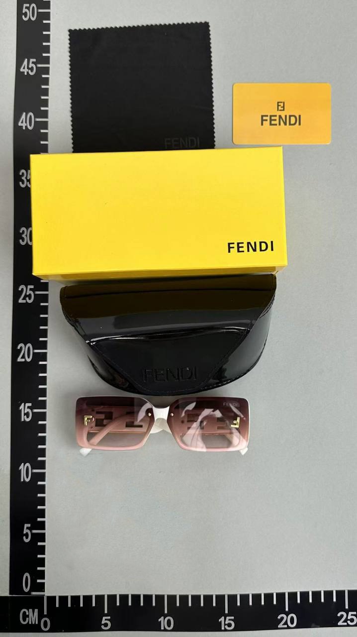 FENDI Sunglasses   -2